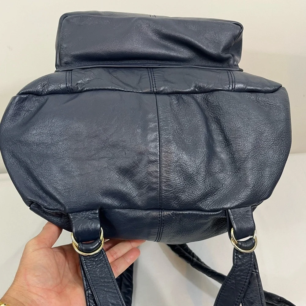 Vtg Leather Backpack, Navy Blue, by Shedhorn Creek Leather Products 1990s